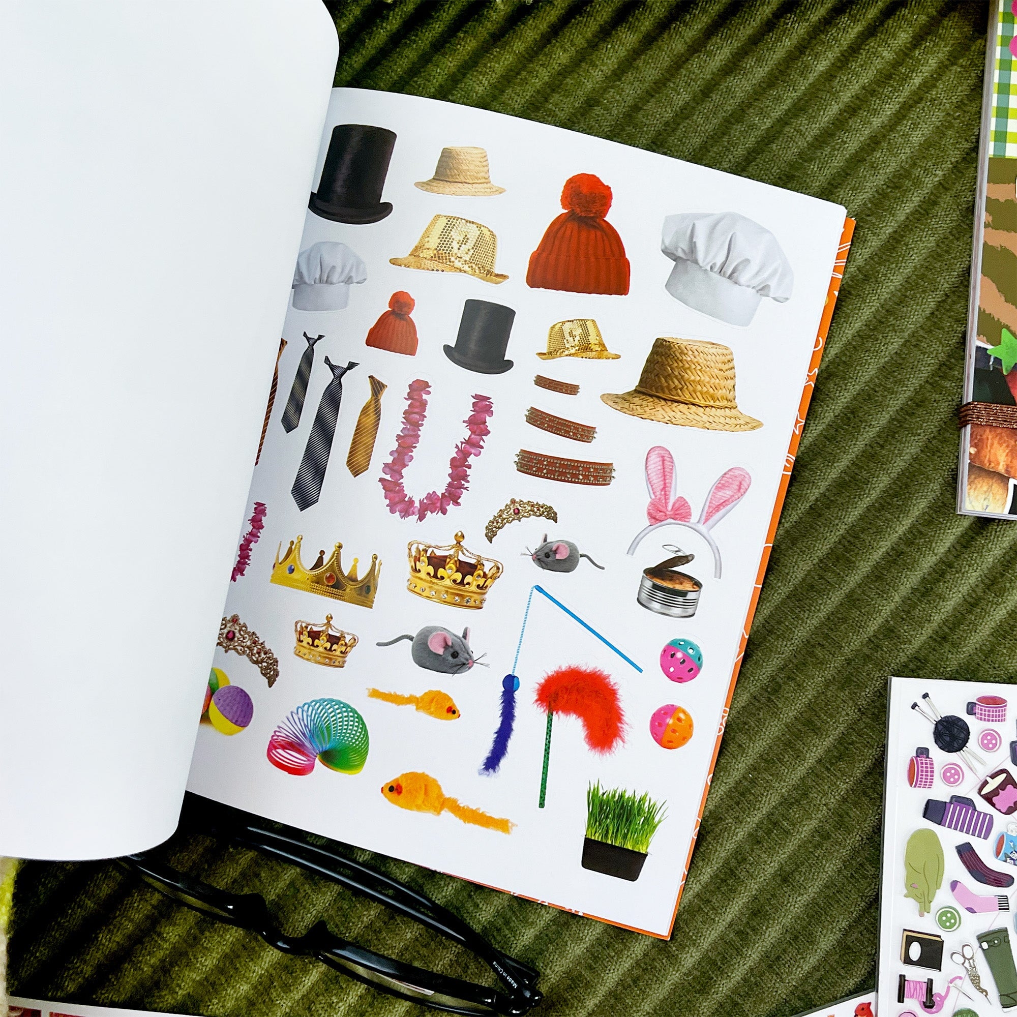 Hiss-terically Funny Cat Sticker Book